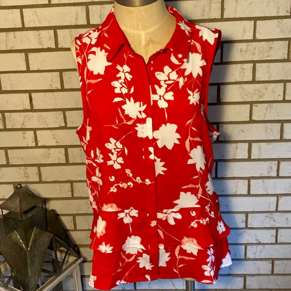 Simply Vera / Red/white sleeveless blouse with tiered ruffle. Sz XL